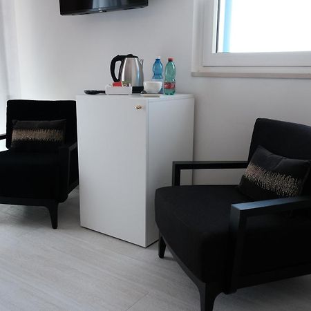 Altamarea Rooms Полиньяно-а-Маре Номер фото